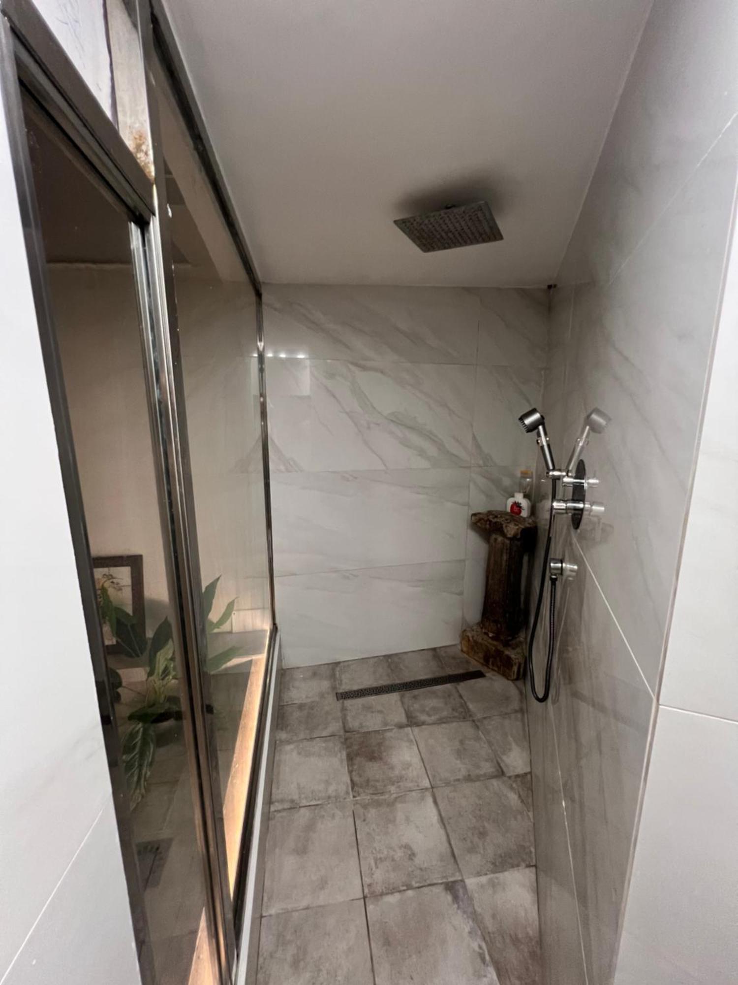 Tosalet Apartment Valencia Luaran gambar